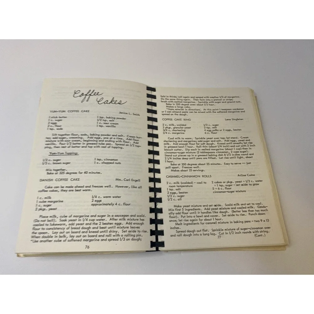 California Cookbook It's A Happy Day First‎ Presbyterian Church Petaluma 1976